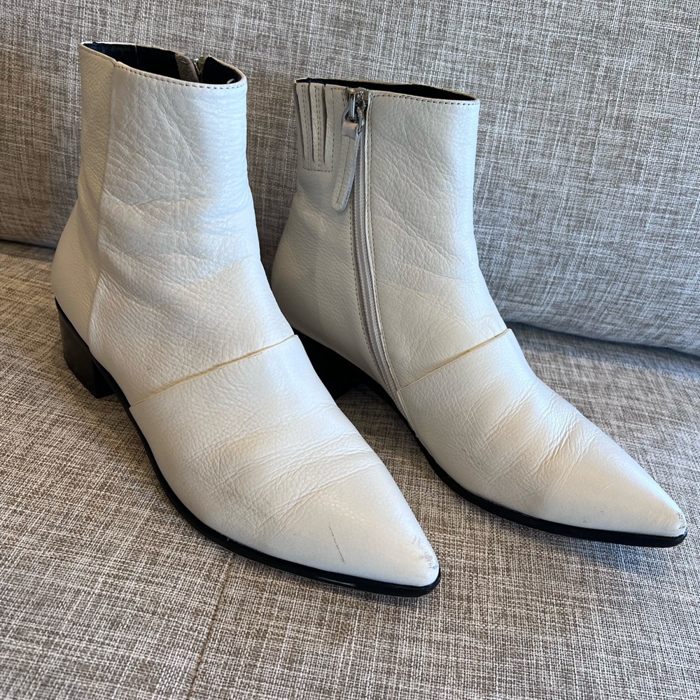 Elegant White Ankle Boots